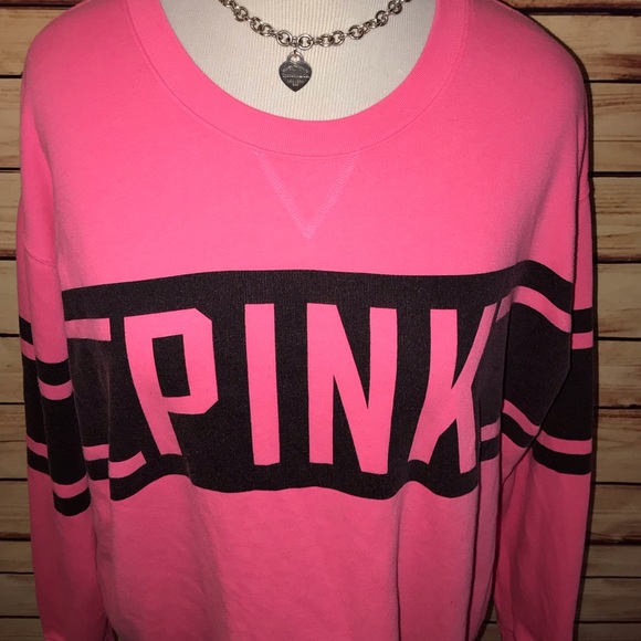 🚫SOLD🚫 VS PINK Pink/Black Varsity Pullover - Picture 2 of 5